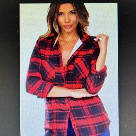 Ci Sono By Cavalini Tops - Ladies Red and Black Plaid Shirt-Size XL